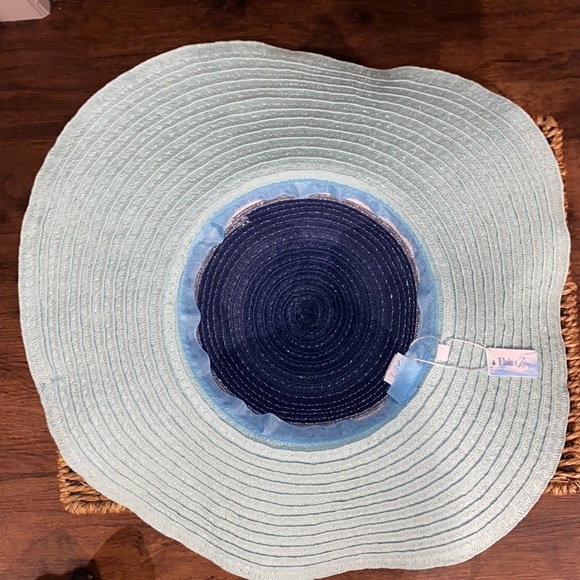 Elsie & Zoey Striped Sun Hat - Picture 8 of 12